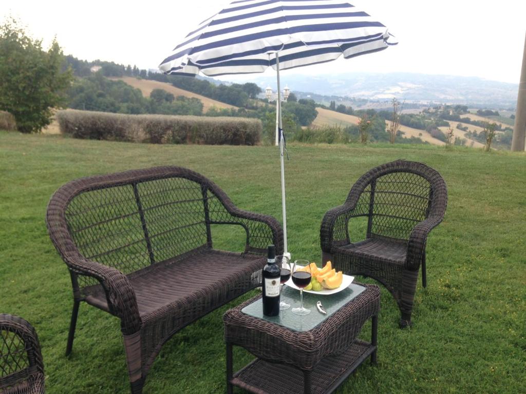 Zdjęcie z galerii obiektu Panoramic Villa Italy w mieście Ripe