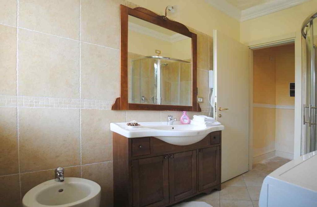 Zdjęcie z galerii obiektu Panoramic Villa Italy w mieście Ripe