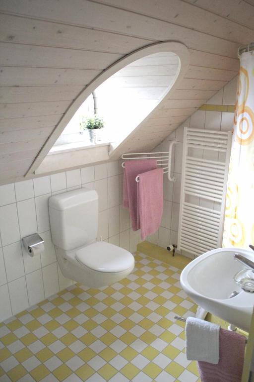 Koupelna v ubytování MyBednBreakfast in Bottmingen