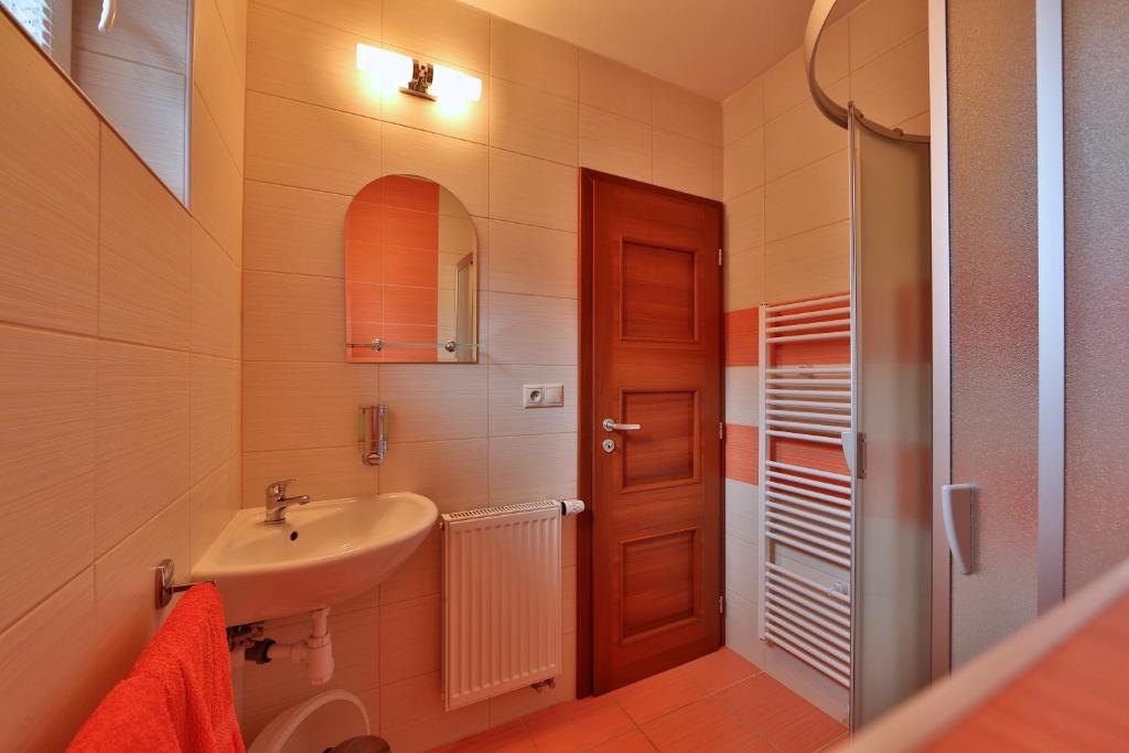 Koupelna v ubytování Apartmány Lipka