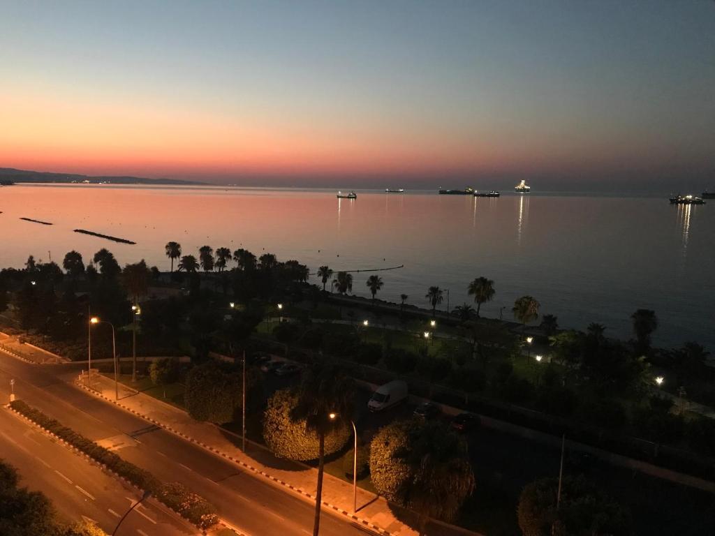 A City-center Seaview Penthouse at Oceanic - Appartement Avec Vue Sur La Mer