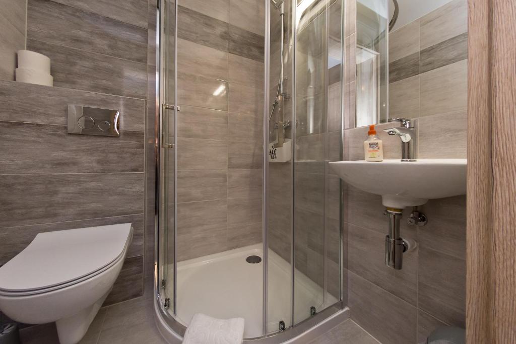 Pokoje Gościnne Kornelia- Jacuzzi, sauna ! - 10