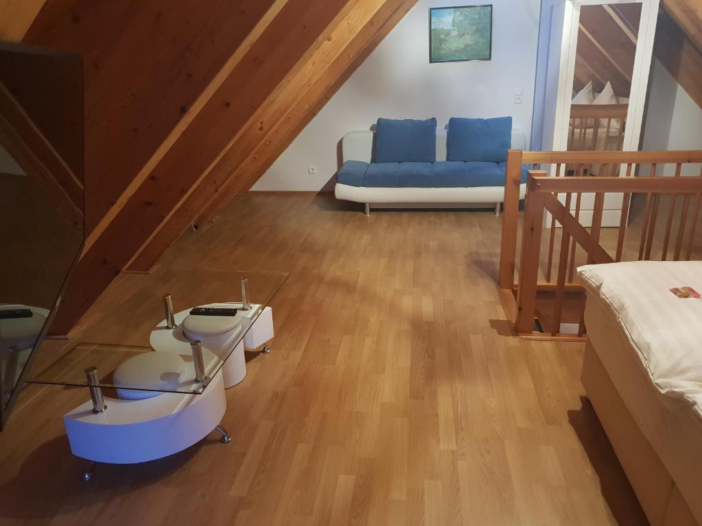Neue Mühle Kleines Landhotel - Suíte Família Com Varanda