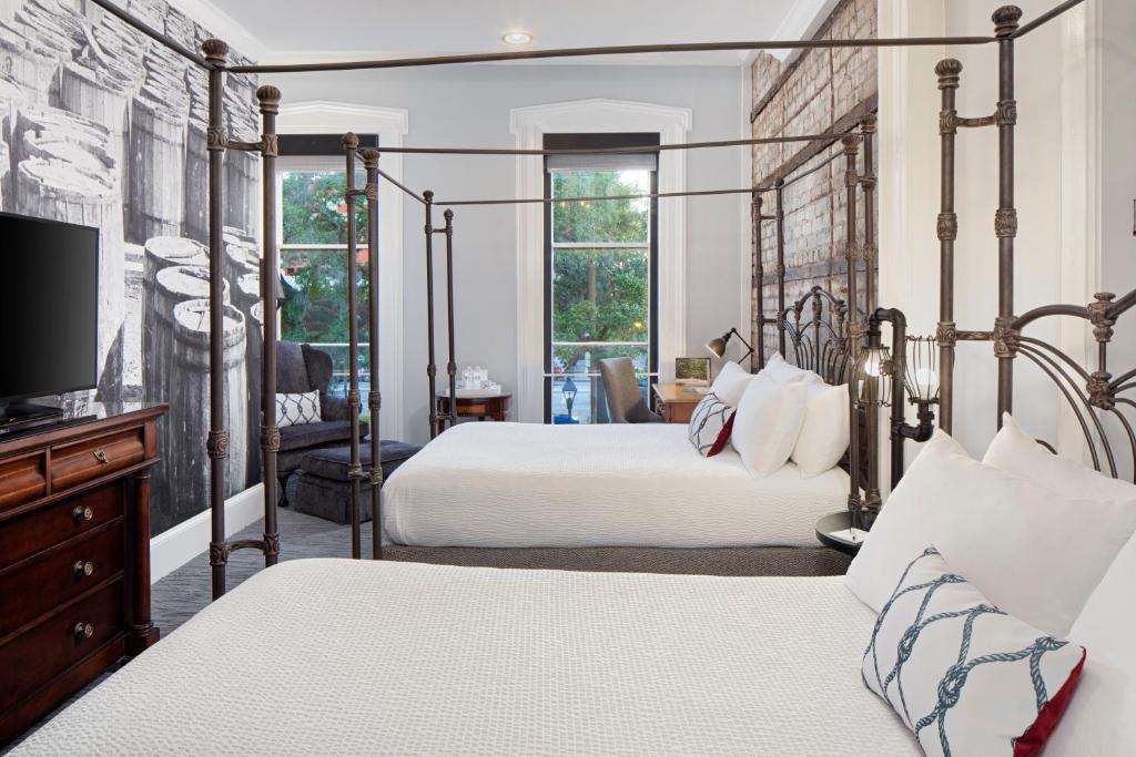 River Street Inn - 
