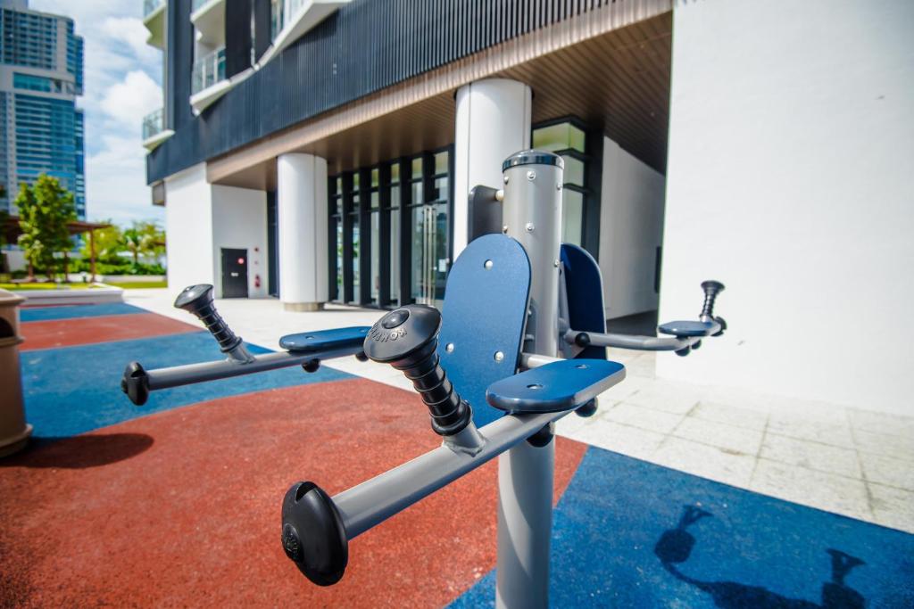 Fitness centrum a/nebo fitness zařízení v ubytování Stay @ Almas Puteri Harbour