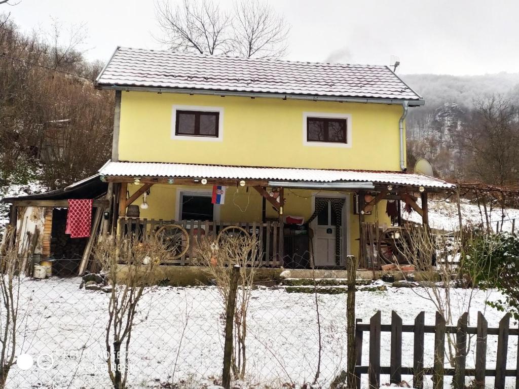 STD "Vila Bor" Stara planina v zimě
