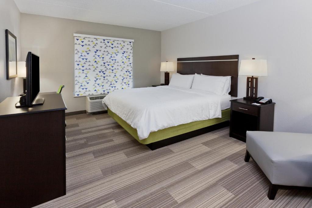 Holiday Inn Express Hotel & Suites Montgomery Boyd-Cooper Parkway, an IHG Hotel - Standard King Room