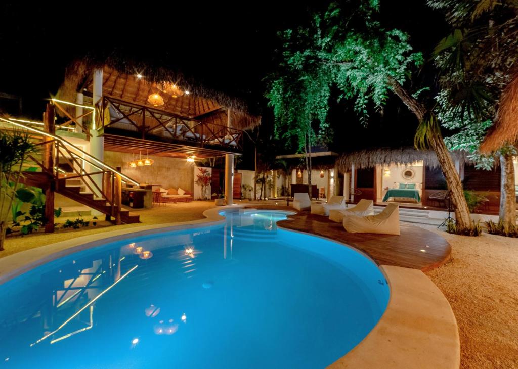La pileta dentro o cerca de Mimosa Tulum