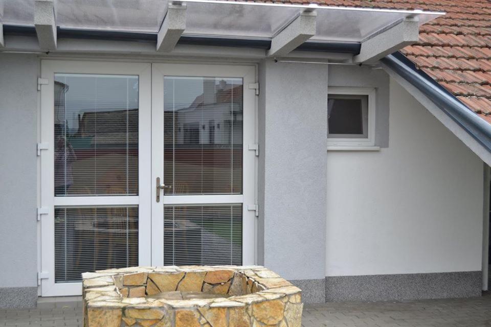 Fotografie z fotogalerie ubytování apartmán 2+1 v destinaci Huštěnovice