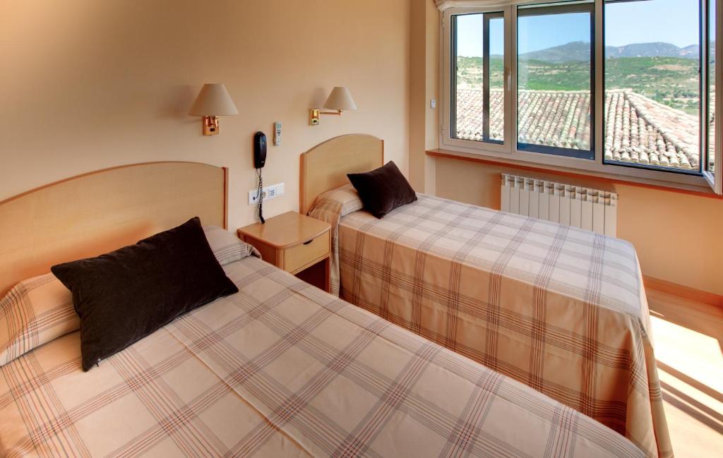 Hotel Villa de Ayerbe, Ayerbe – Precios actualizados 2023