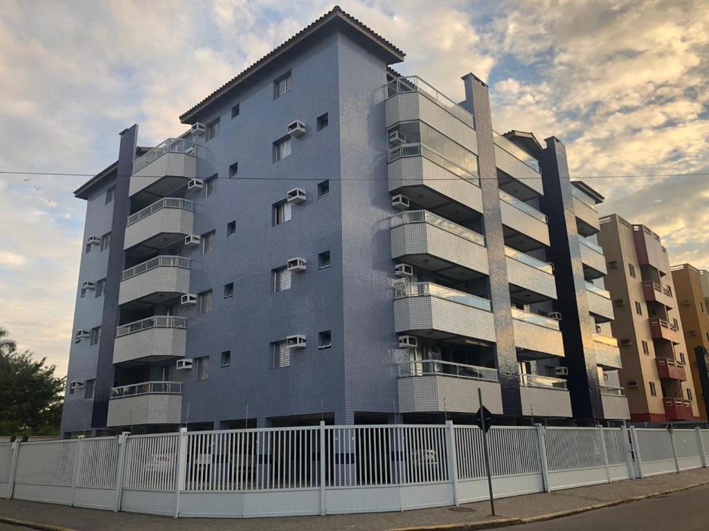  APARTAMENTO EM UBATUBA - PRAIA DO ITAGUÁ