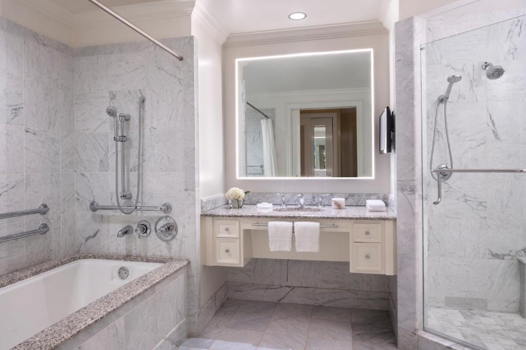 Four Seasons Hotel Westlake Village - Deluxe King Room - Acceso A La Discapacidad