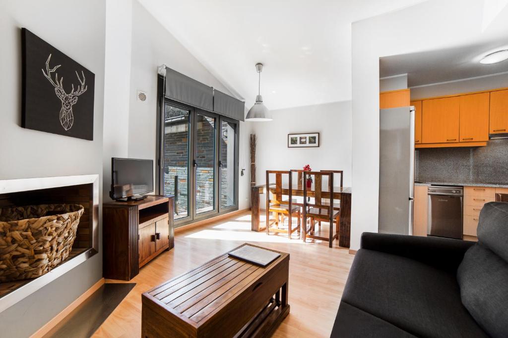 Kuchyň nebo kuchyňský kout v ubytování Apartaments El Floc