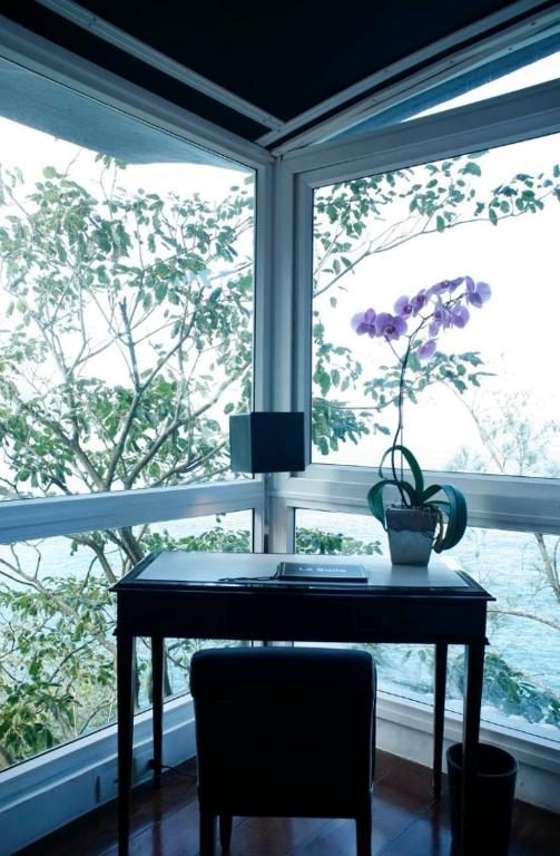 La Suite by Dussol