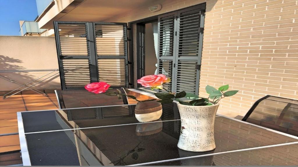 Balkon lub taras w obiekcie Fabuloso alojamiento compuesto por 4 chalets adosados de lujo en Panorámica Golf para 28 personas piscina con CIRCUITO SPA