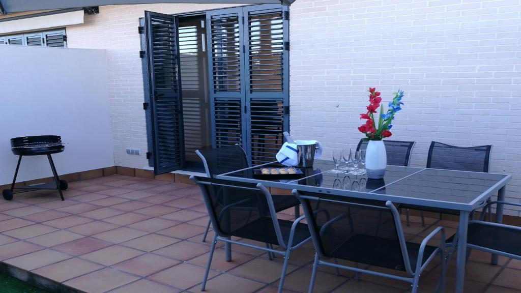 Balkon lub taras w obiekcie Fabuloso alojamiento compuesto por 4 chalets adosados de lujo en Panorámica Golf para 28 personas piscina con CIRCUITO SPA