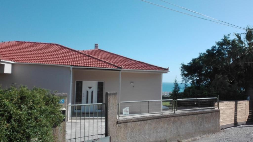 Gallery image of Sea Breeze Villa in Rethymno Town