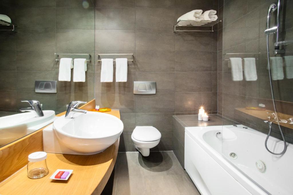 Koupelna v ubytování Domotel Xenia Volos