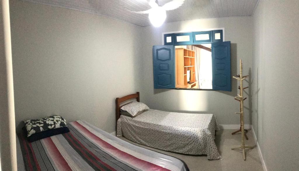  Casa de praia em condomínio fechado com piscina própria