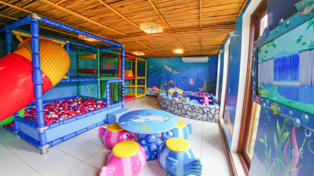  Azeda Boutique Hotel