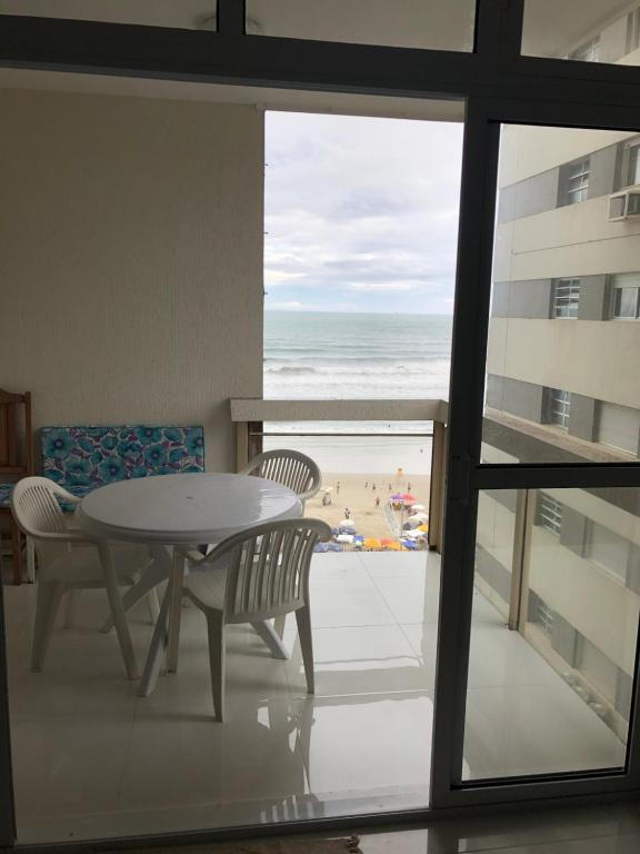  Guarujá Pitangueiras