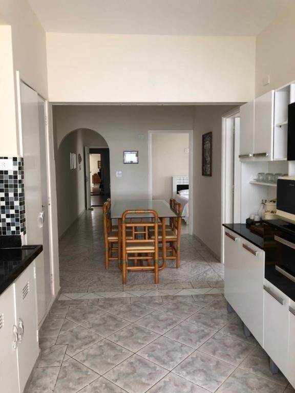  Guarujá Pitangueiras