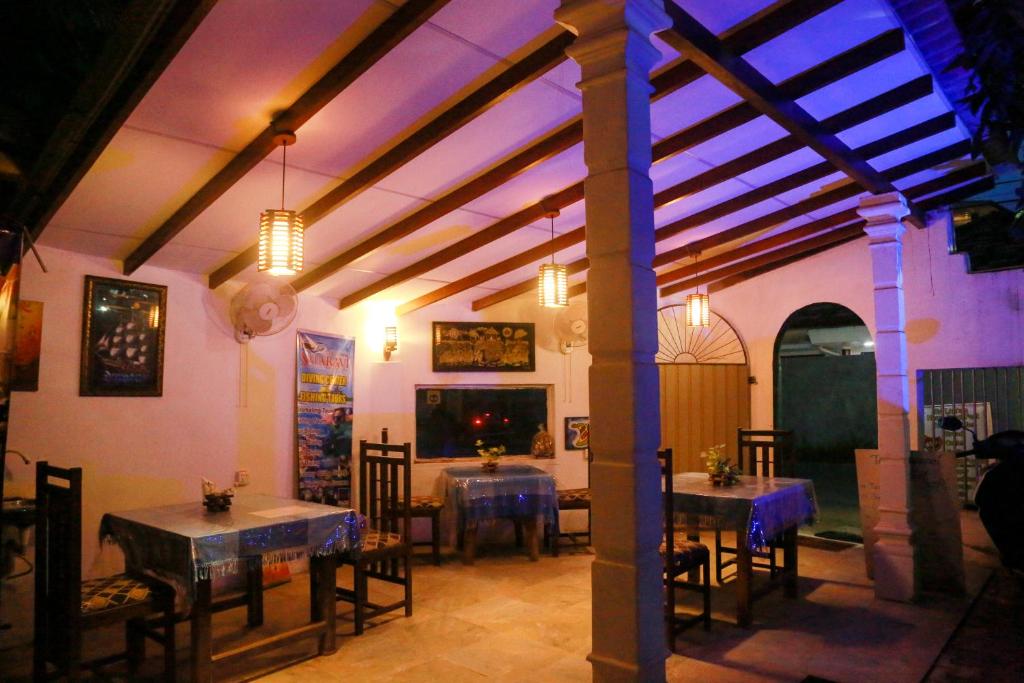 Reštaurácia alebo iné gastronomické zariadenie v ubytovaní Suwa Arana Resort