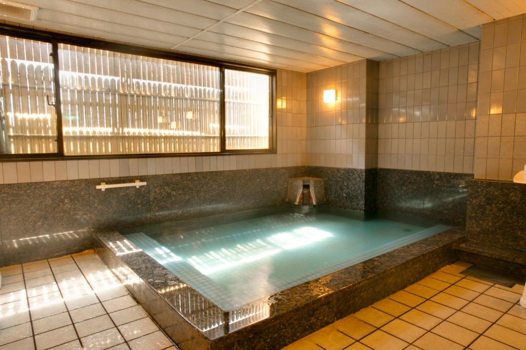 Yamatoya Honten Ryokan Osaka thumbnail 4