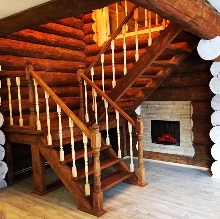 дом в байкальске. курорт байкальск дом внутри. гостевой дом тайга байкальск. гостиница надежда байкальск. байкальск - солзан фото и описание комната отдыха зимой.