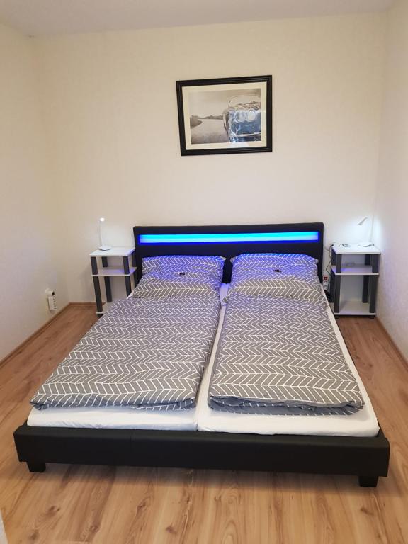 Postel nebo postele na pokoji v ubytování 30 qm Apartment super zentral in Melsungen