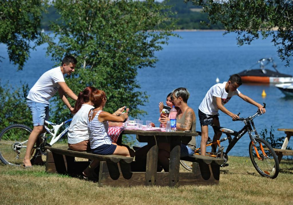 Majutusasutuse Parc du Charouzech külastajad