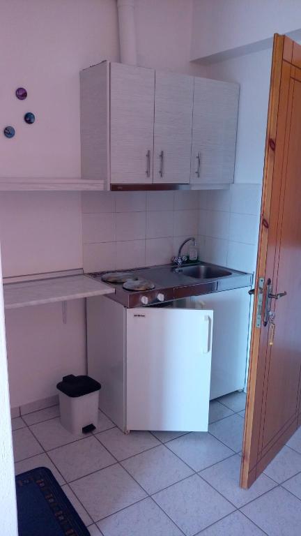 Kuchyň nebo kuchyňský kout v ubytování Filaktos Studios