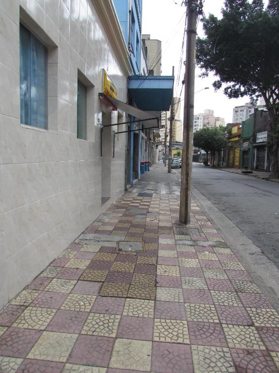  Hospedaria Meni Sob Nova Direção Próximo ao Brás e 25 de Março
