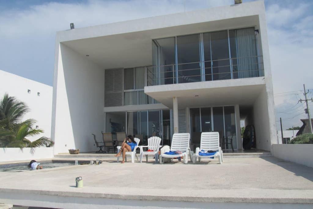 Fotografie z fotogalerie ubytování Designer´s House Beach Front Superb Ocean View Hi Speed WiFi v destinaci Telchac