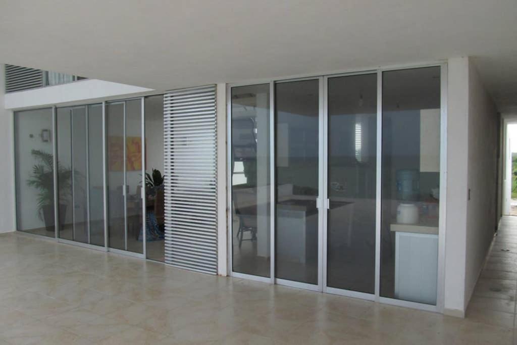 Fotografie z fotogalerie ubytování Designer´s House Beach Front Superb Ocean View Hi Speed WiFi v destinaci Telchac