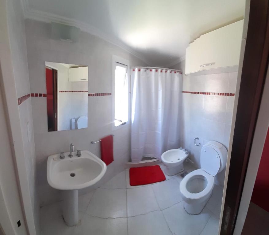 Departamento cómodo, muy iluminado y bien ubicado.