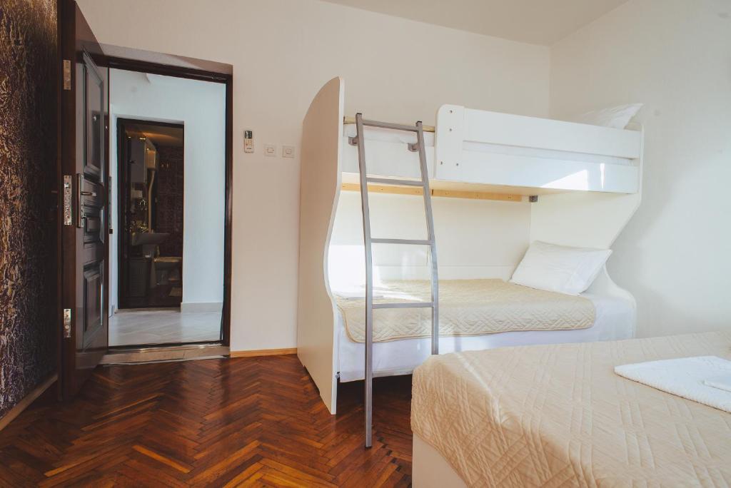 Posteľ alebo postele v izbe v ubytovaní Azure Adriatic