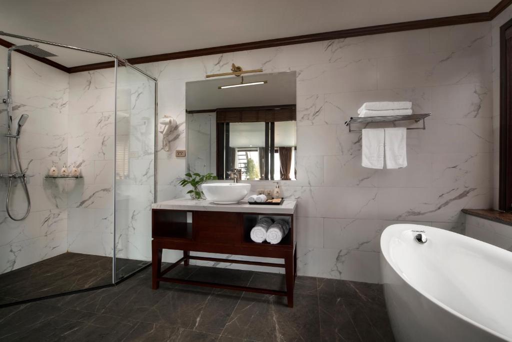 Dora Cruise by HAG - 3