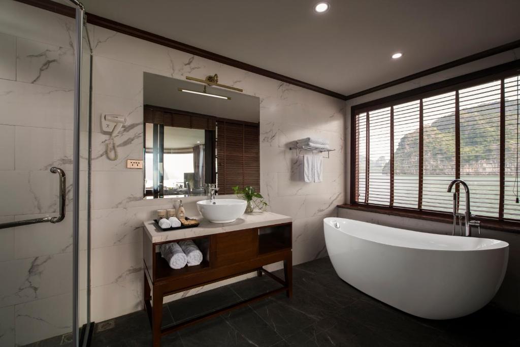 Dora Cruise by HAG - 4