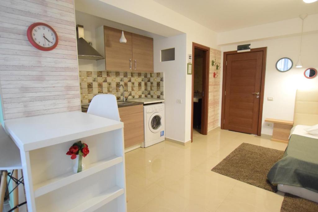 Decebal Residence Apartments - Studio Apartment