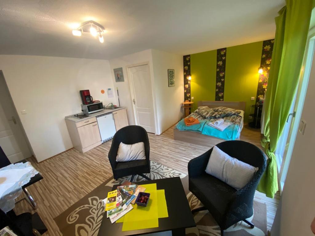 Maison Carmen - Restaurant , meublé de tourisme, appartements - Double Room