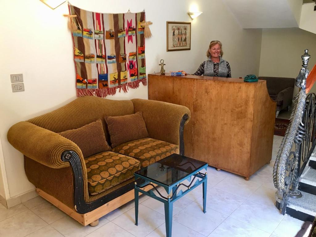 Posezení v ubytování New Memnon Hotel