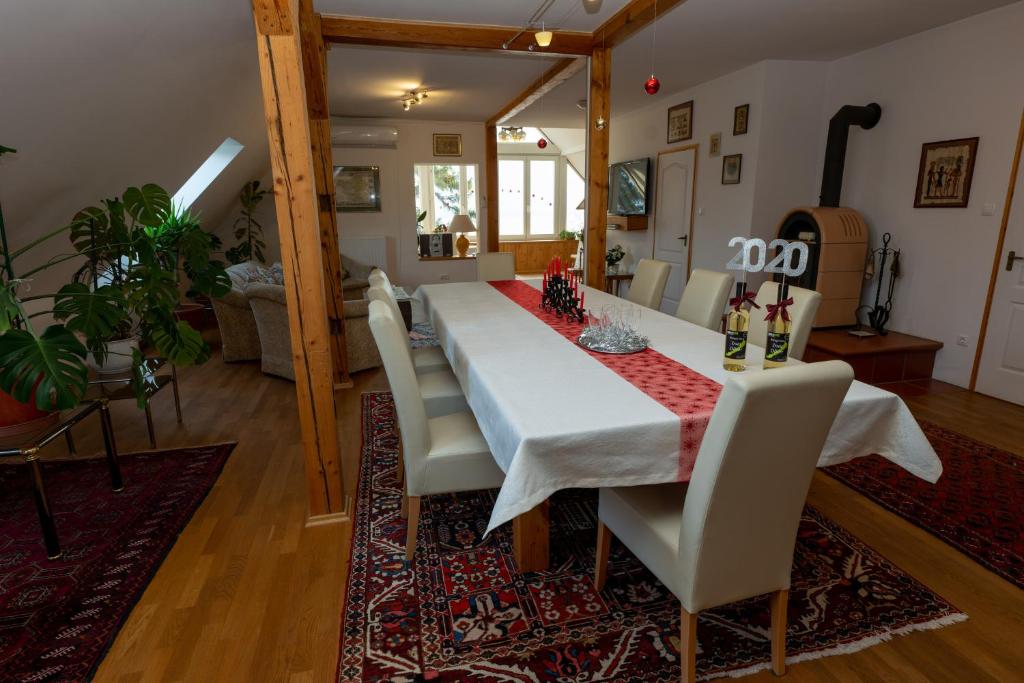 Fotografie z fotogalerie ubytování Villa Tabody v destinaci Révfülöp