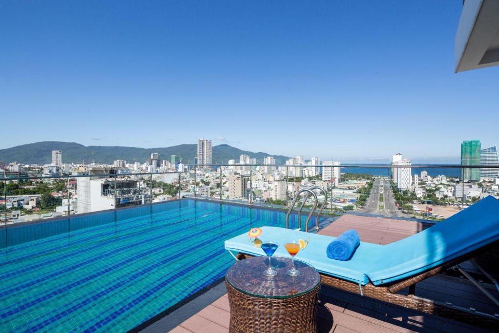 Bazén v ubytování Sepon Blue Hotel nebo v jeho okolí