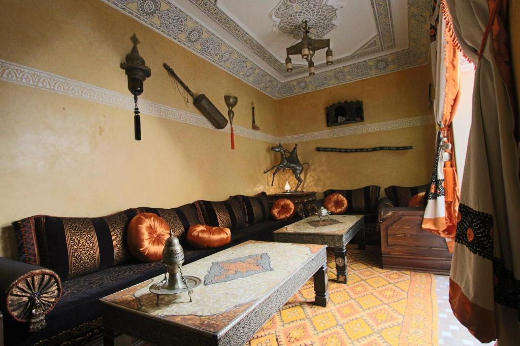 Posezení v ubytování RIAD MAKENE MOUCHKILL