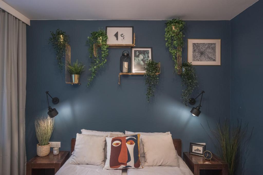 Spacious Apart ~ 150m Main Square ~ Self check-in 24h - 8