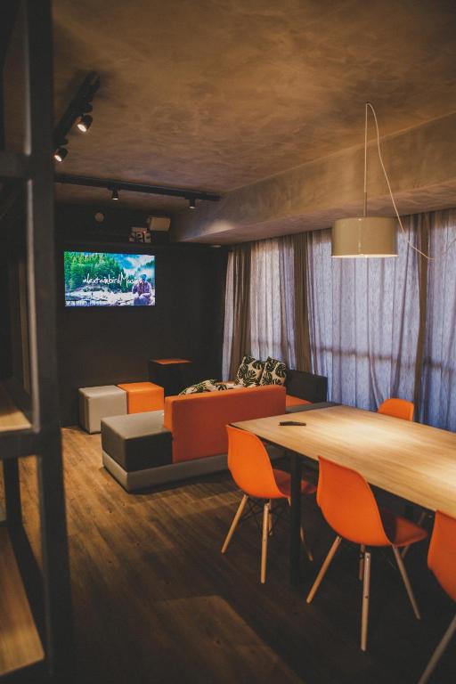  Wanderlust Hostel