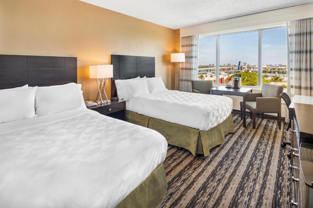 Holiday Inn Hotel Port of Miami-Downtown, an IHG Hotel, Miami – Updated  2024 Prices