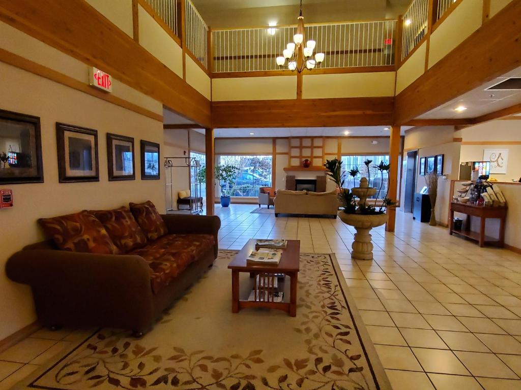 Country Inn & Suites by Radisson, Bend, OR photo