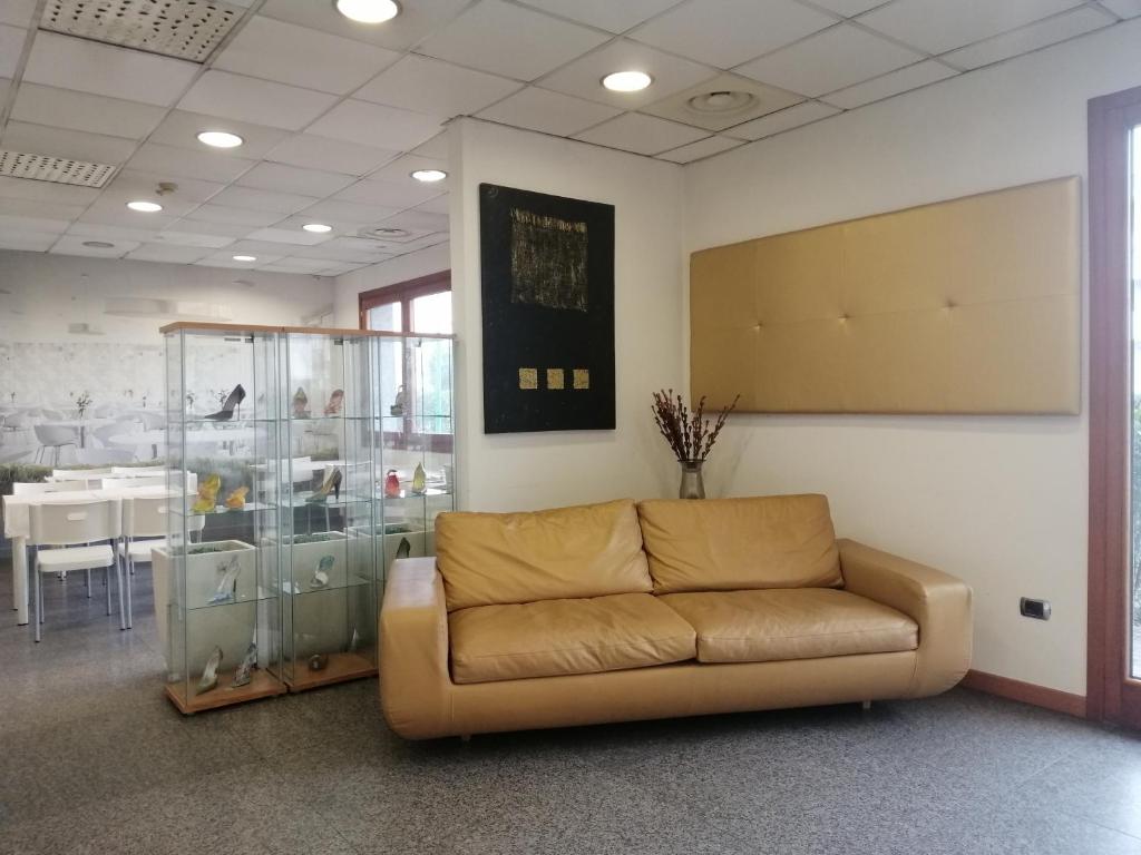 Posezení v ubytování Ahr Hotel Antille